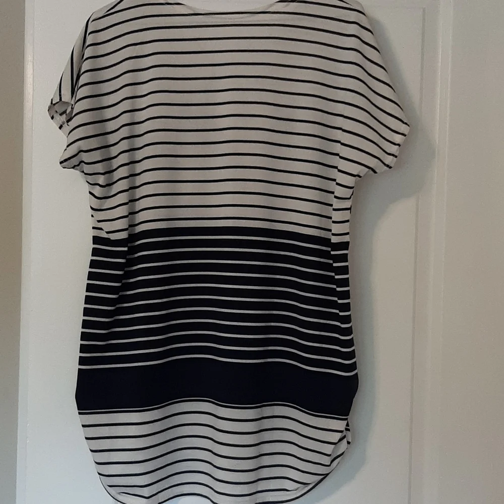 Tunic - Picture 2 of 3